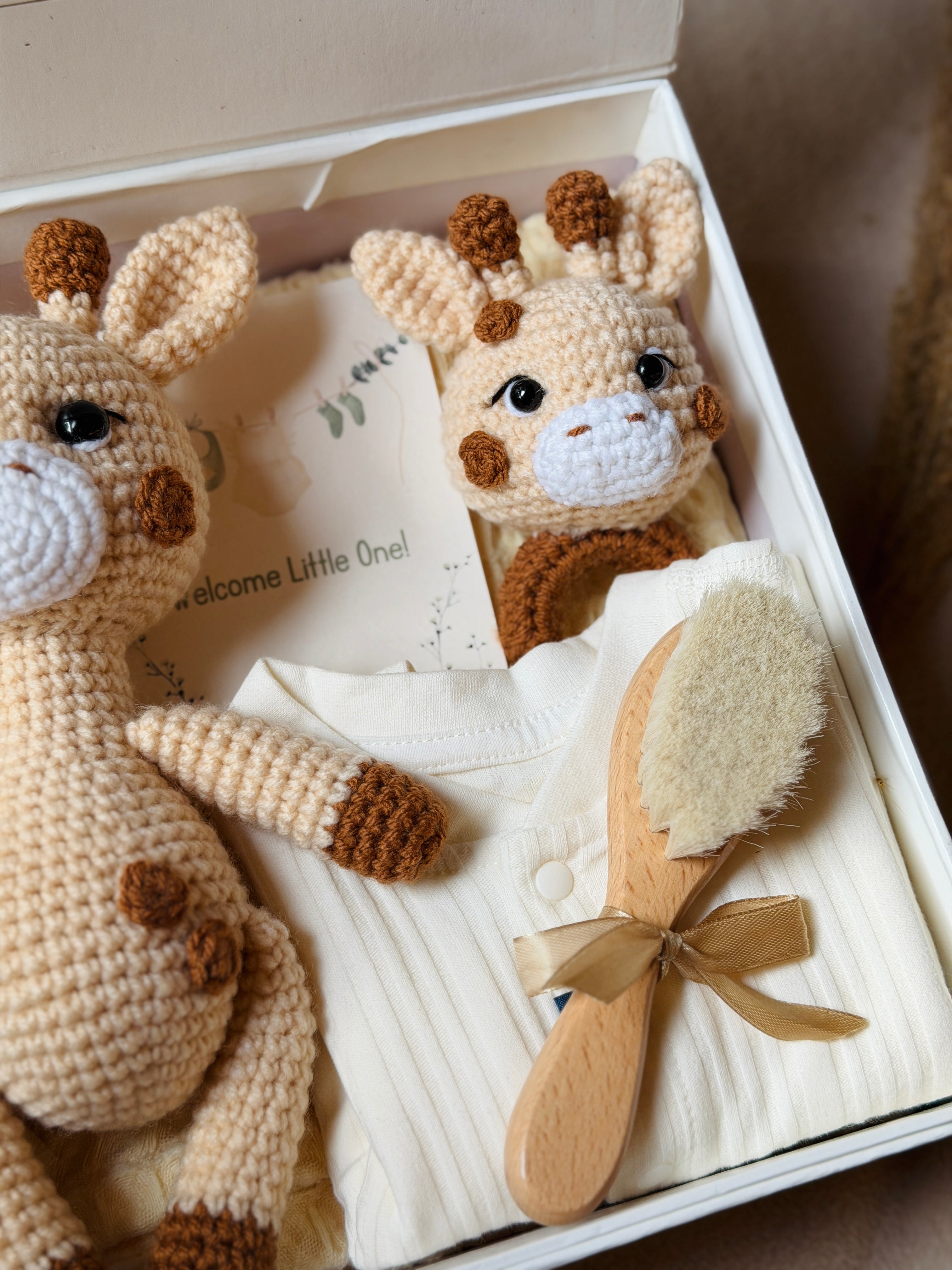 Neutral Giraffe Gift set